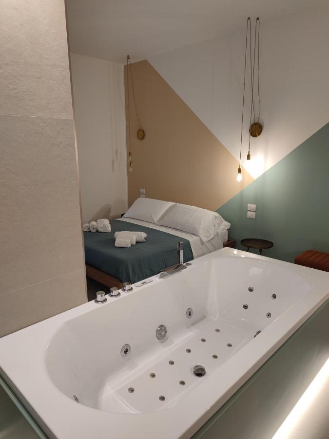 Sfumature D'Amare Hotel Монополи Екстериор снимка